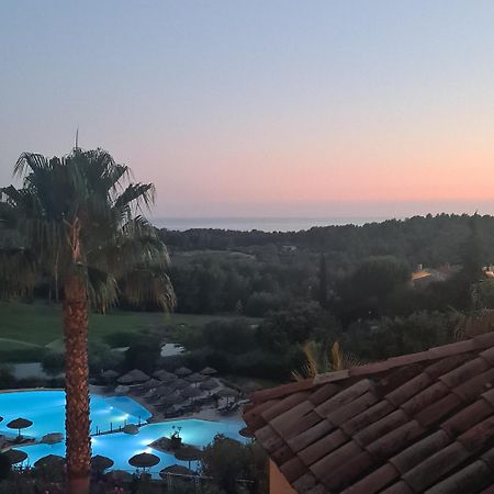Villa Dans Cadre D'Exception - Golf, Piscine Et Tennis Prive Saint-Cyr-sur-Mer Dış mekan fotoğraf