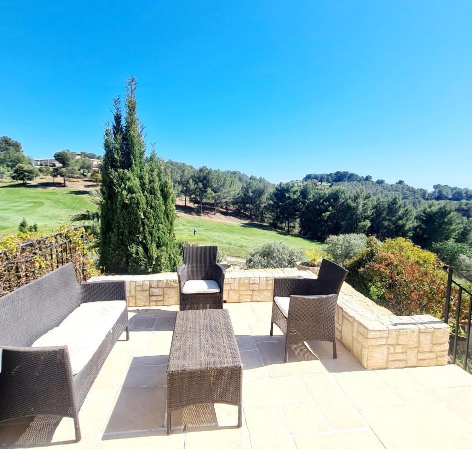 Villa Dans Cadre D'Exception - Golf, Piscine Et Tennis Prive Saint-Cyr-sur-Mer Dış mekan fotoğraf